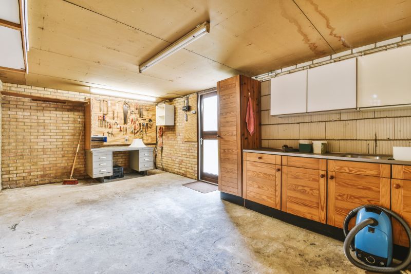 When to Hire for Cabinet Service