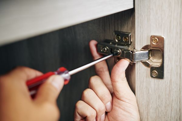Cabinet Hinge Installation in Harker Heights